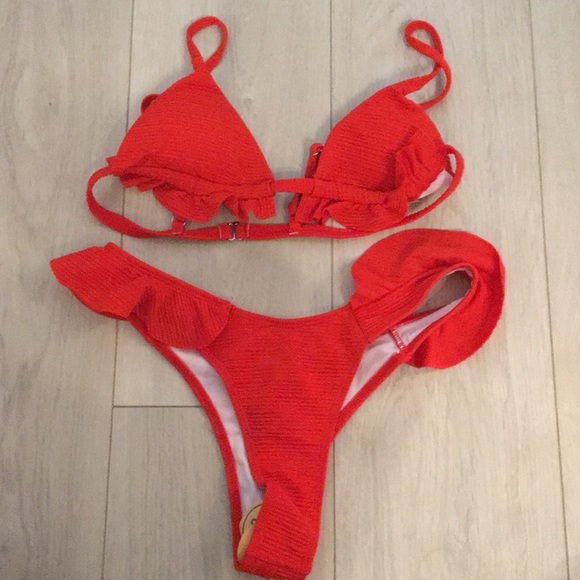 Raro Red bikini - Picture 1 of 3